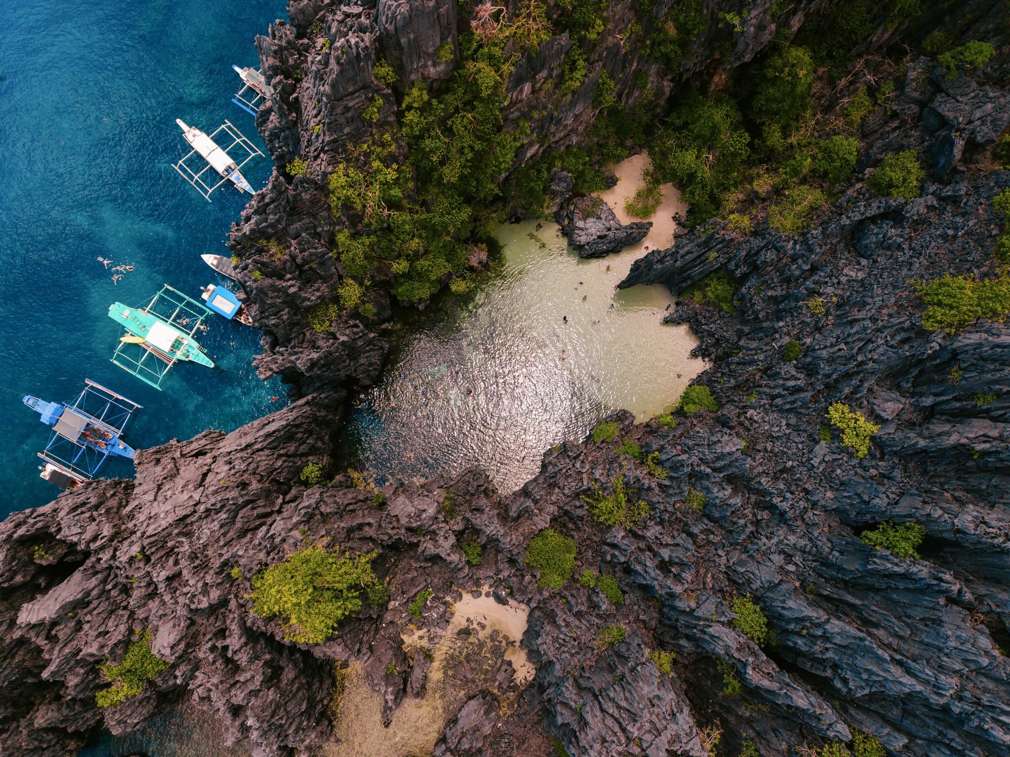 El Nido Tour C: Hidden Beaches and Dramatic Cliffs - photo 7