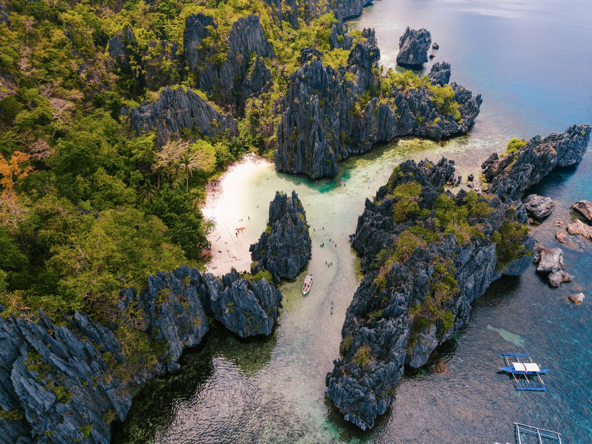 El Nido Tour C: Hidden Beaches and Dramatic Cliffs - photo 2